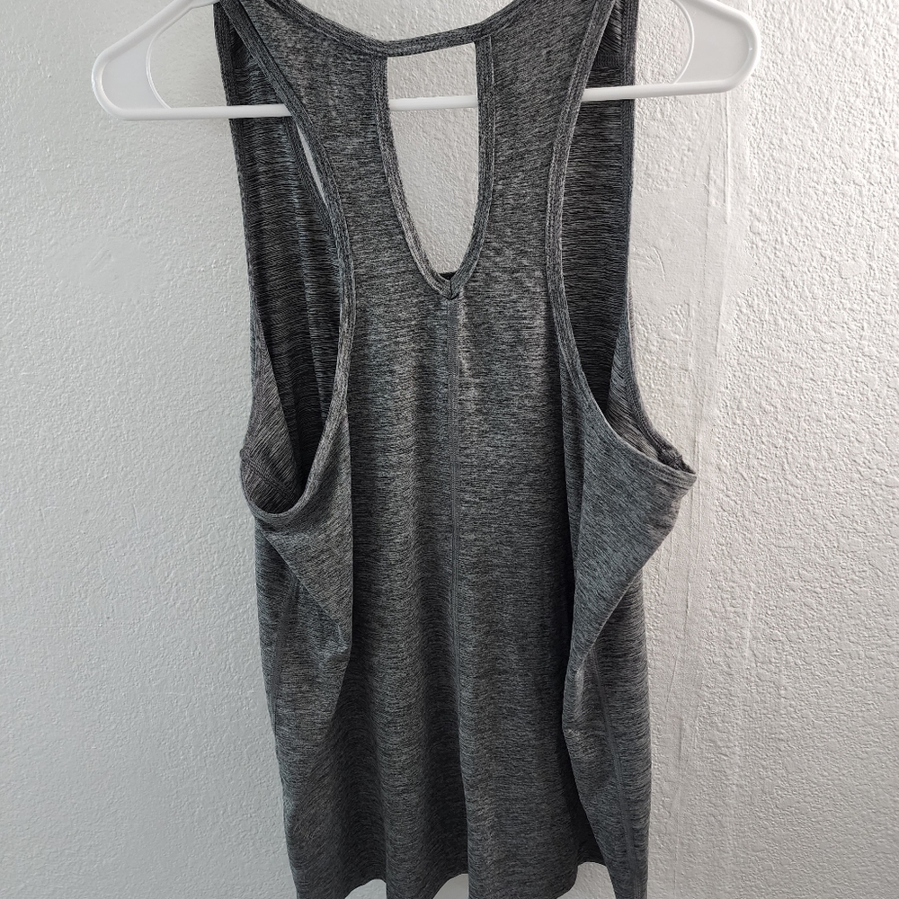 "Powerful" Work Out Top - Picture 3 of 6